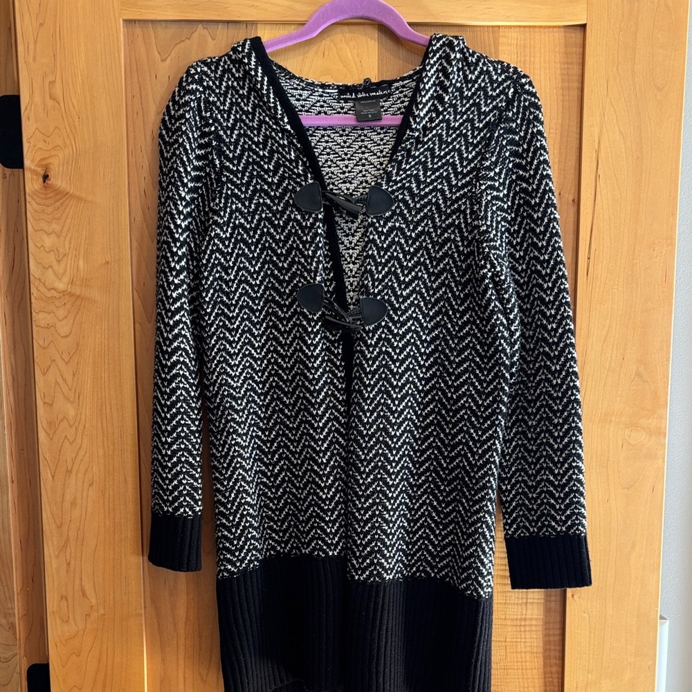 united states sweaters Black and White Knit Sweater